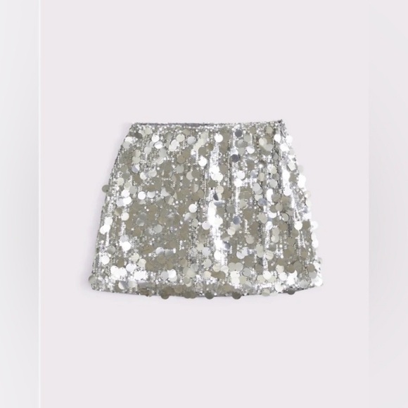 Abercrombie & Fitch Scarlett Sequin
Mini Skort - Picture 5 of 13